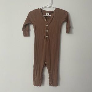 Kate Quinn 12-18 months body suit